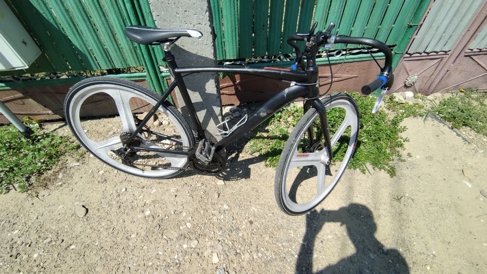 Vand bicicleta cursiera /schimb