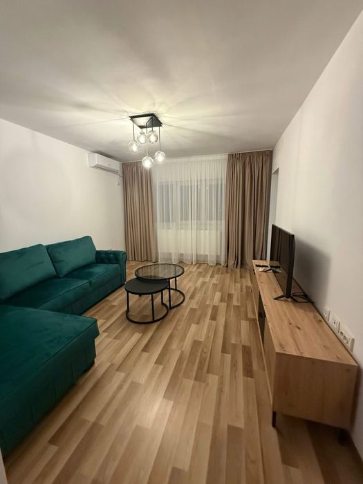 Închiriez apartament 2 camere cu loc de parcare | Sector 4