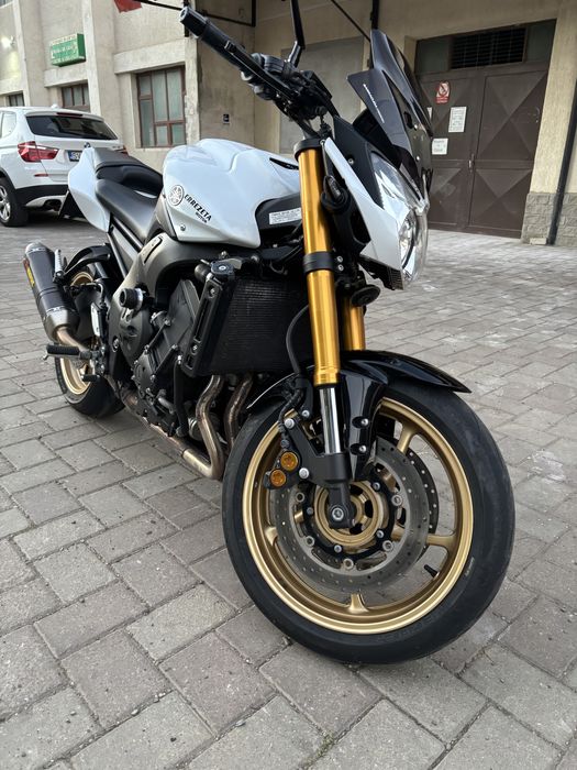 Vând Yamaha FZ8 (20.000 km)