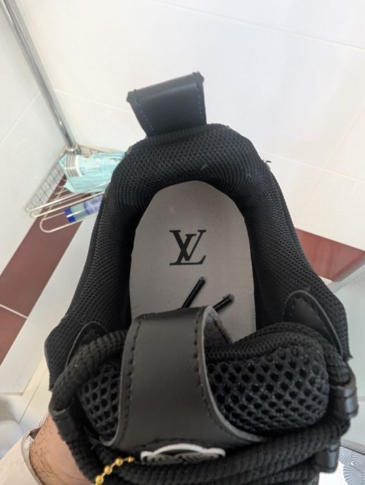 Louis Vuitton skates negre cu alb