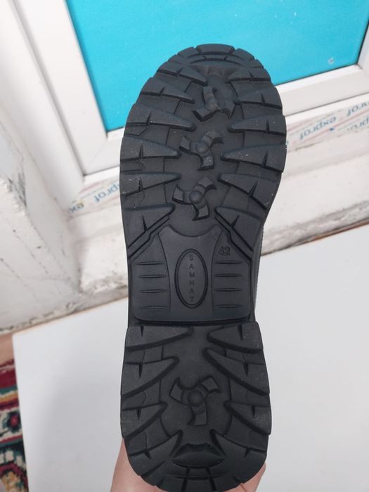 Берцы новые размера 42