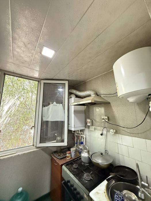 Kogon shaxar 2 mkr da dom sotiladi 2 xonalik tayyor.