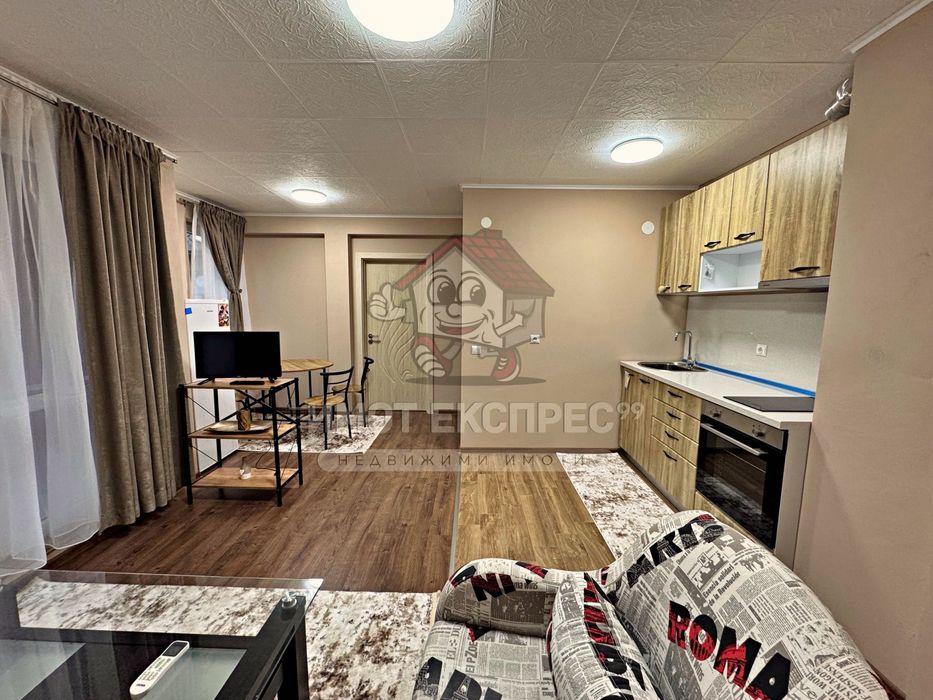 Дава се под наем Тристаен апартамент в Асеновград - 65 кв.м за 350 € - Снимка #1