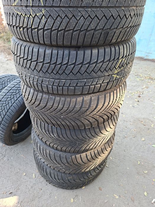 Продам шины 225/55/17