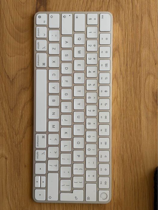 iMac 24-inch (2021 - Apple M1 8GB RAM, 512 SSD - Пълен комплект, перфектно състояние