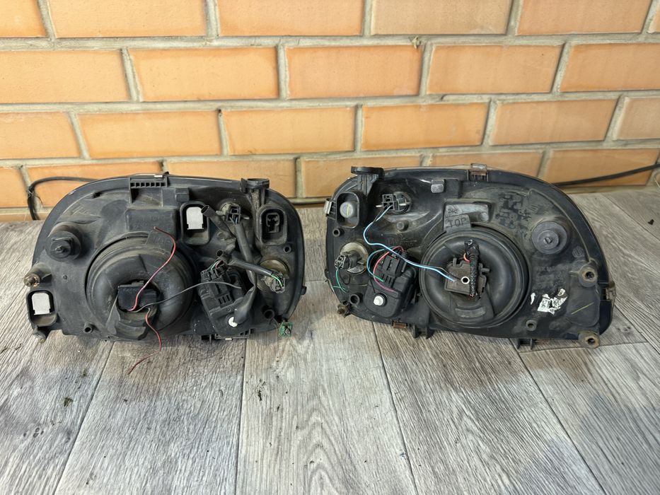 Фары на Ниссан Микра