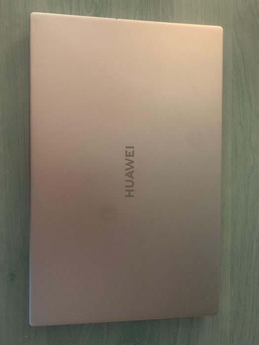 Laptop Huawei Matebook M15 2020, defect