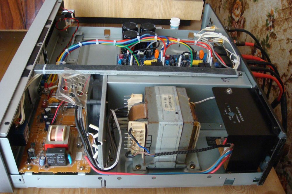 QUAD / ROTEL ( усилитель стерео )