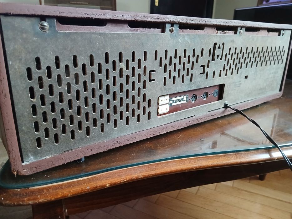 Radio cu lămpi Philips Adagio 03RB 363,anii 1965-1967.