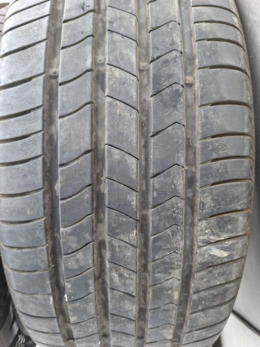 Продам шины. 235/45/18 кумхо экстра