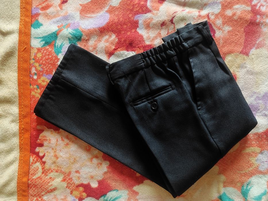 Черный школьный костюм