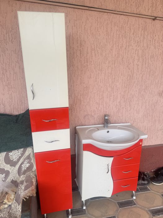 Комплект раковина зеркла и камот