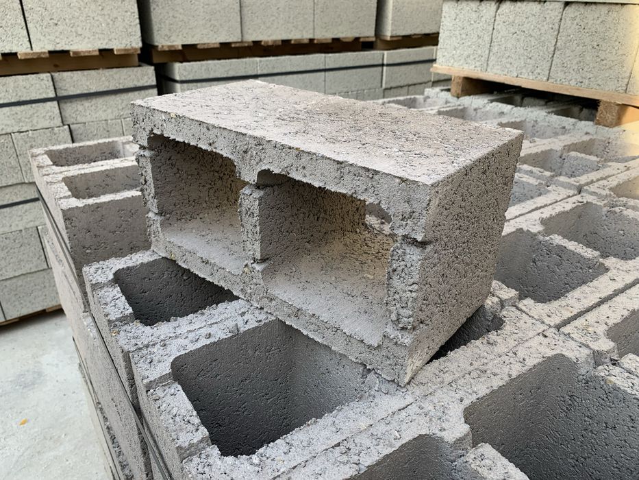 Boltari de beton