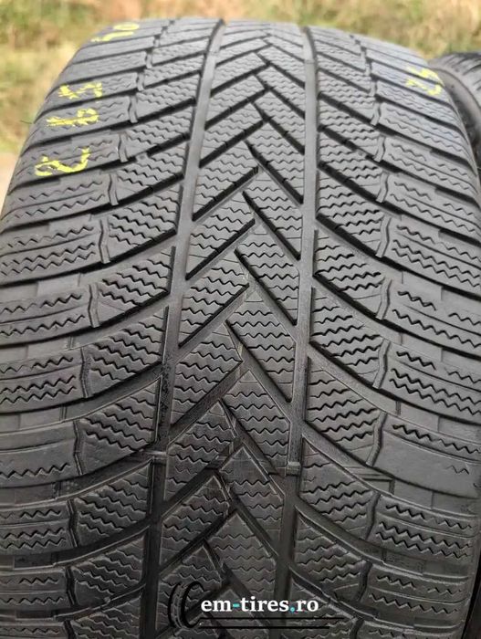 SET 2 Anvelope Iarna 265/40 R21 BRIDGESTONE ras