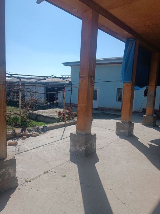 Ховли сотилади холати яхши