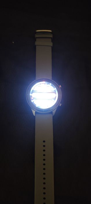 Xiaomi amazfit gtr 2e идеал рабочие с зарядкой