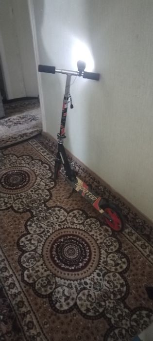 Продаются:Самокат.