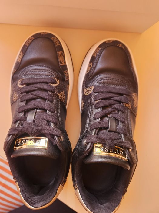 Дамски обувки GUESS