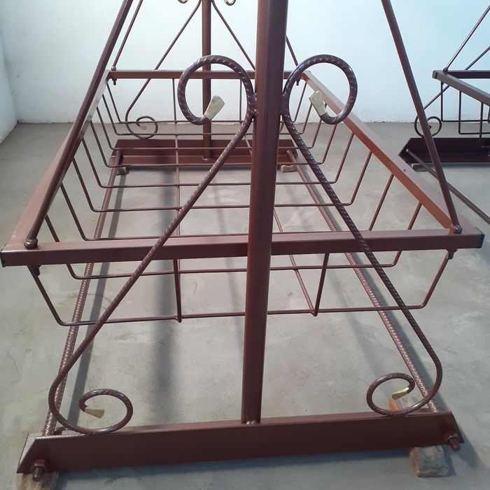 Детский качели есть достовка по всему Узбекистане.