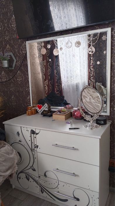 Продам спальный гарнитур