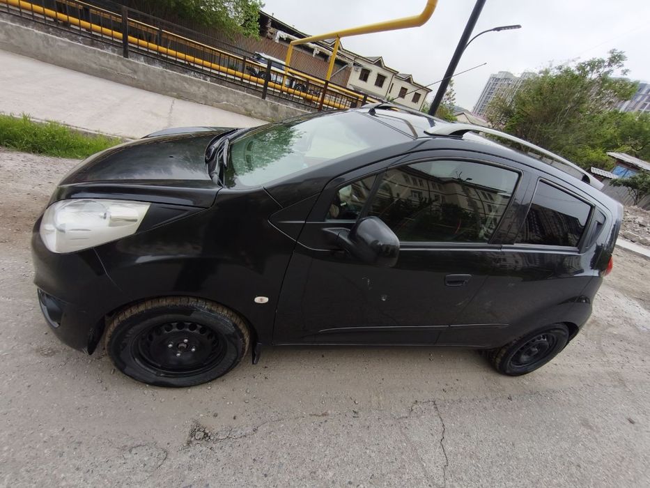 Продаю автомобиль спарк. Цвет черный. Пробег 189000. Состояние хорошое