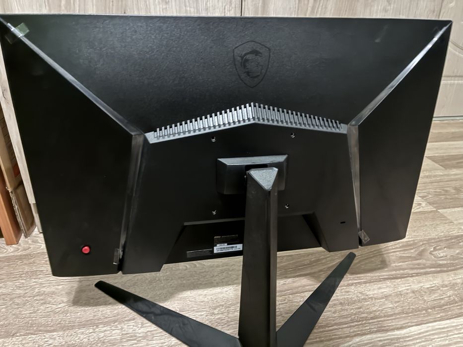 Геймърски Компютър + Монитор; Ryzen 5 5600x; 32Gb DDR4; RTX 3060 12Gb