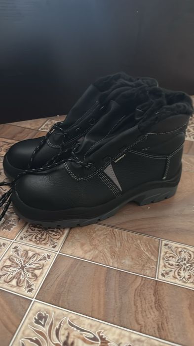 Спец ботинка и куртка