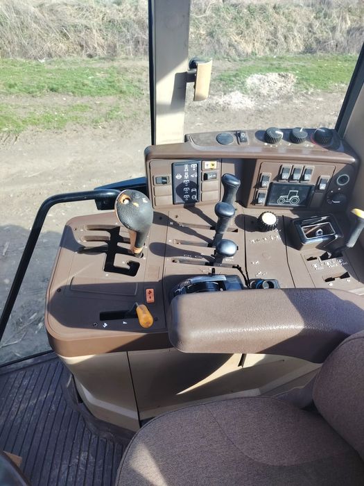 Tractor John deere 6910