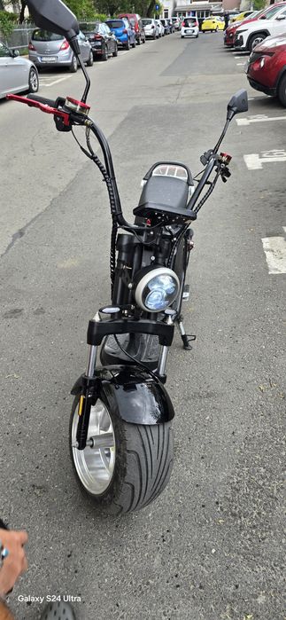 Scuter electric .