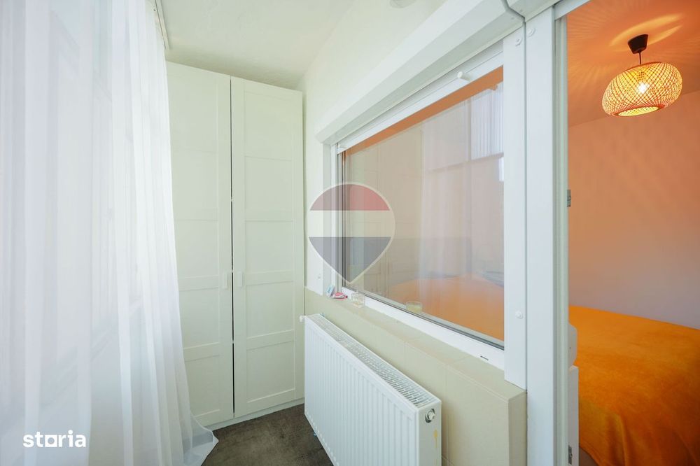 De vânzare apartament cu 4 camere și un loc de parcare, în Rogerius