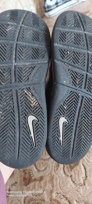 Adidasi Nike marimea 30