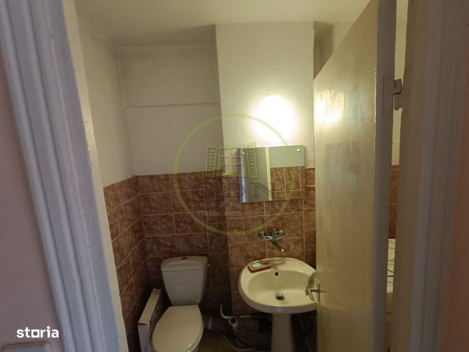 Apartament cu 4 camere de vanzare - Reghin 0 comision.