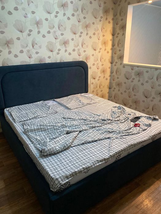 Кровать двухспальняя