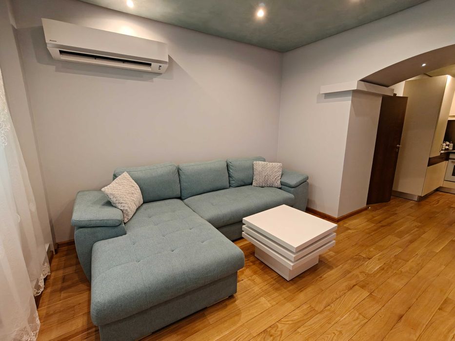 “Хан Крум“ просторен апартамент със сауна и джакузи в центъра на Варна