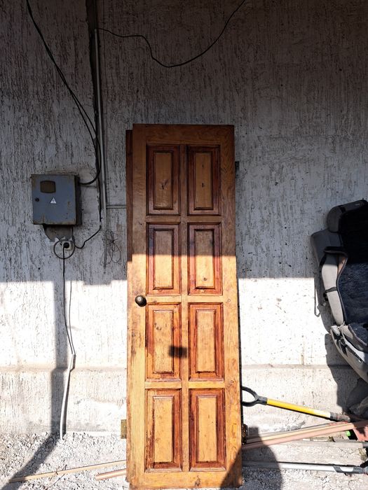 Продам двери меж комнатные б/у