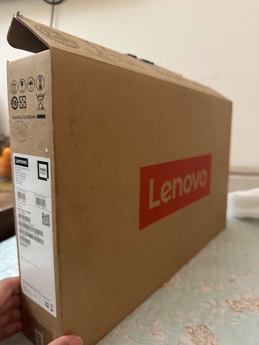 Lenovo IdeaPad Slim 3 14IAH8