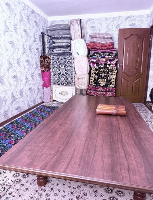 Стол, без стульев