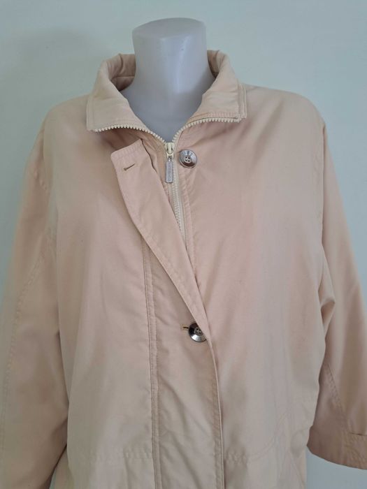 Дамско есенно, преходно яке