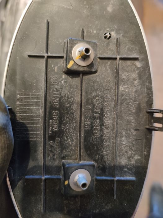 Эмблема на Хендай Соната 2023 год.