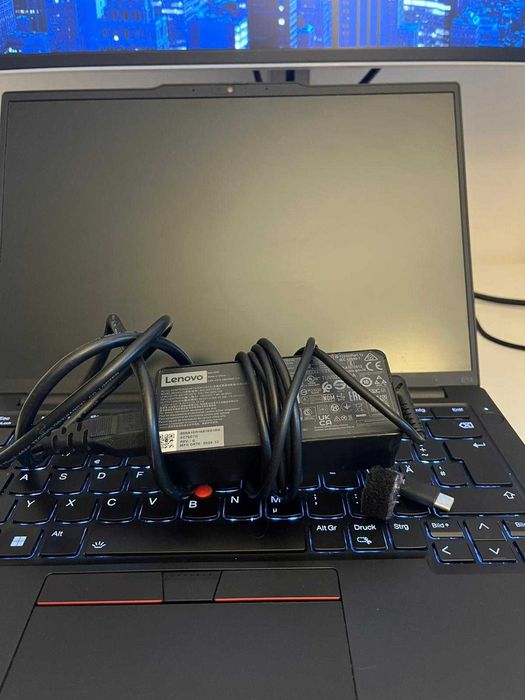 Laptop Lenovo ThinkPad E14 Gen 5 cu Ryzen 5 7530U, 16GB RAM Ca Nou