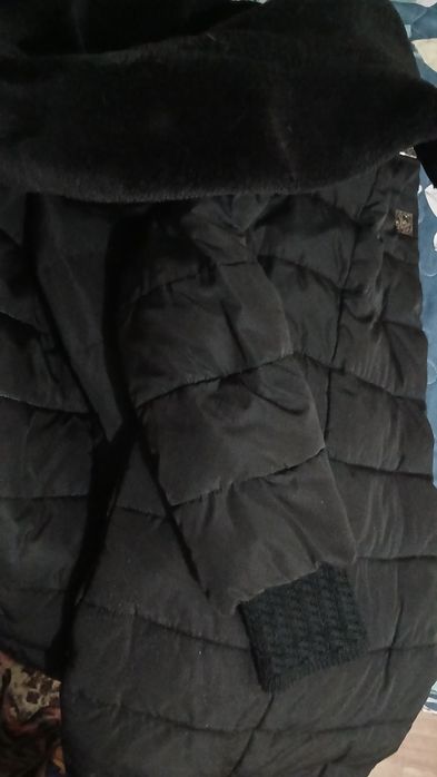 Отдам бесплатно куртки