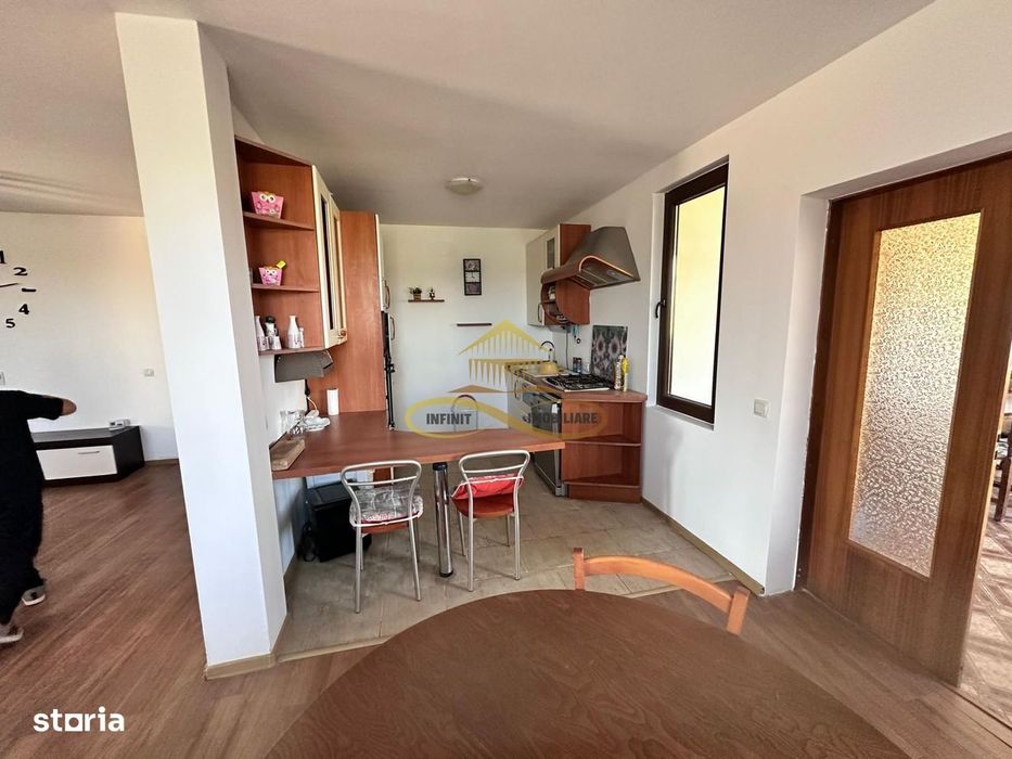 De vanzare casa 4 camere Siretu Saucesti