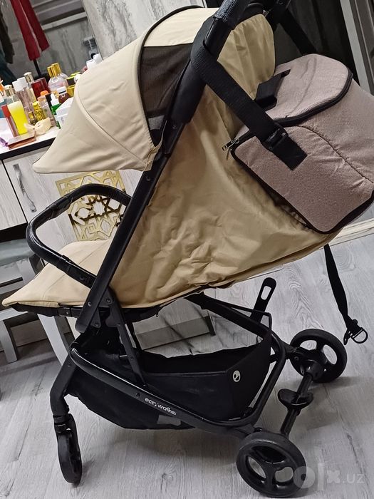 Продаётся фирменный коляска Easywalker Miley2