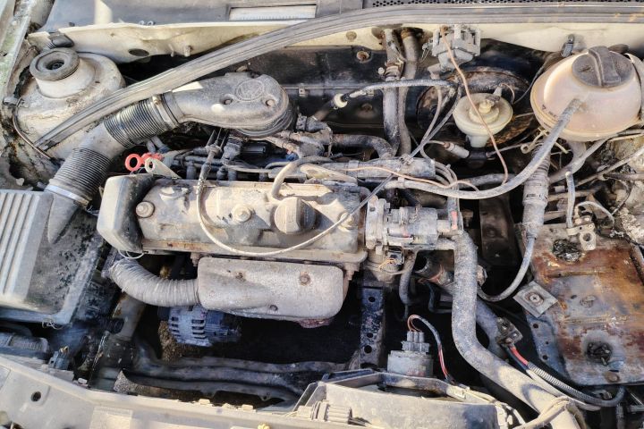 Bara spate Volkswagen VW Golf 1995 1.4 4MT (60 hp)