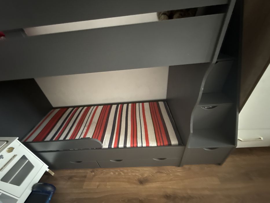 Детская двухярустная кровать с матрасами )