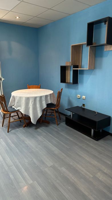 Дава се под наем Двустаен апартамент в Враца, Център - 55 кв.м за 255 € - Снимка #3