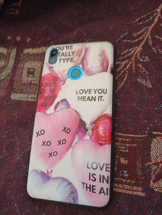 Huawei Y6  с гарантией