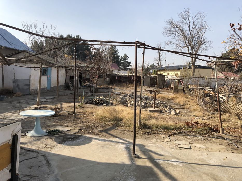 Ховли уй сотилади