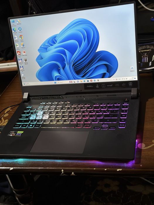 Asus ROG STRIX yaxshi holatda