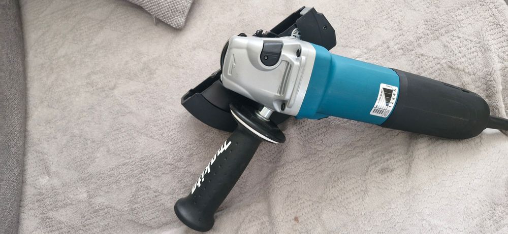 Polizor Makita și bosch